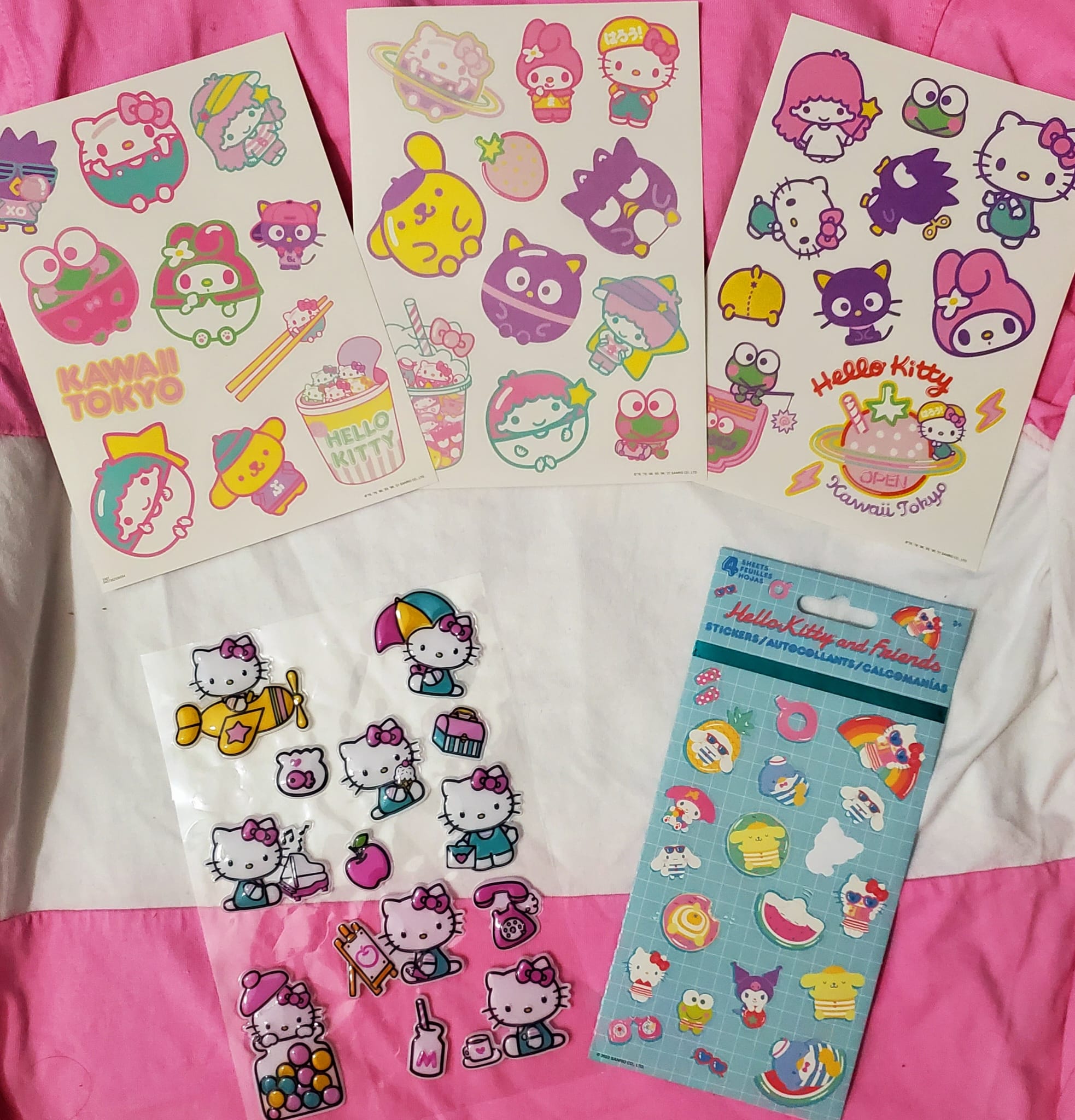 Sanrio : Pack d'autocollants Hello Kitty et ses amis Pastel Vivid en